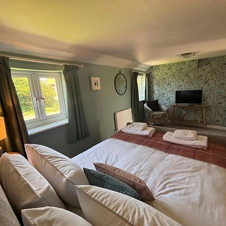 The Olive Tree Bistro Hotell Fakenham Exteriör bild