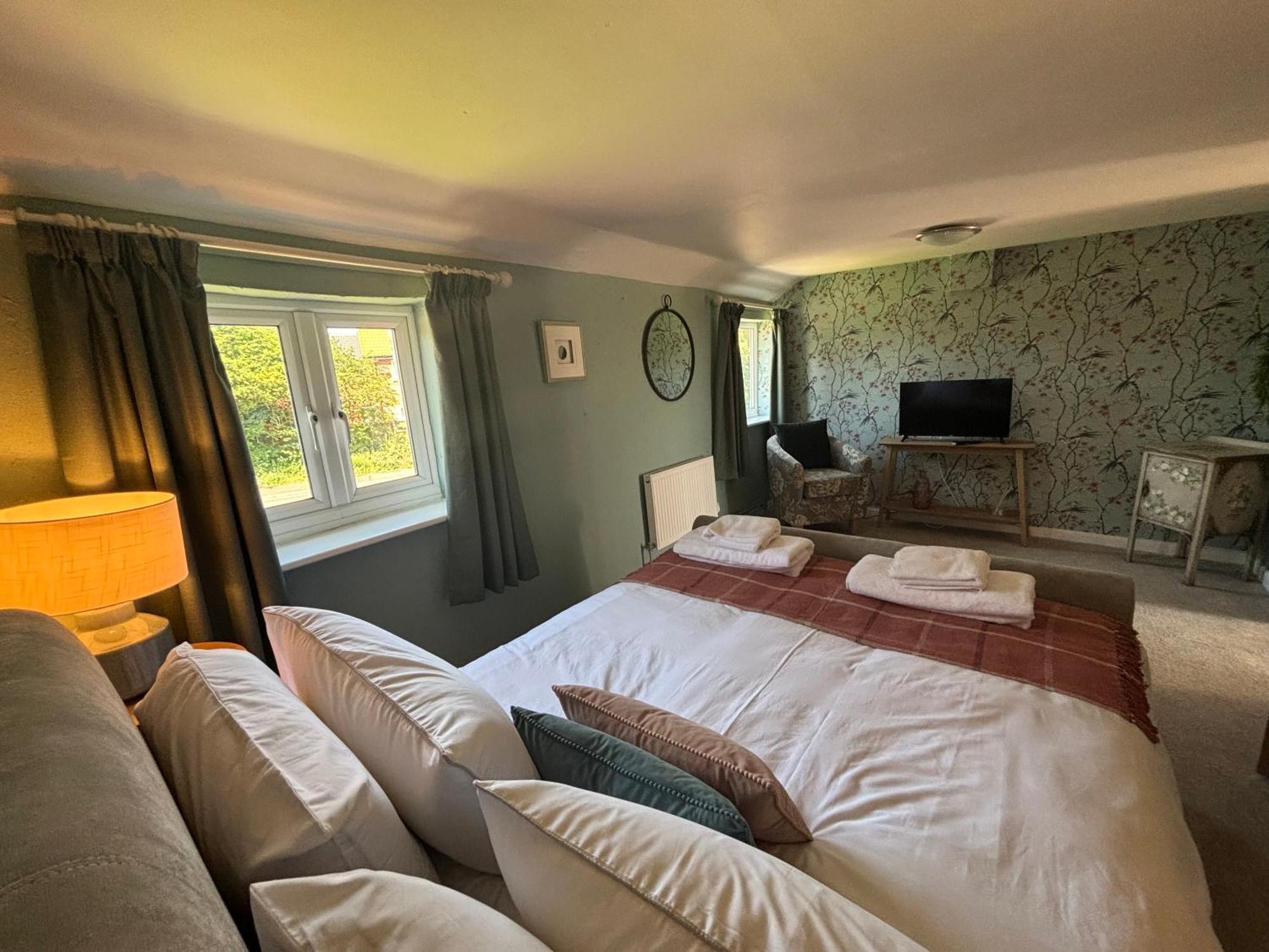 The Olive Tree Bistro Hotell Fakenham Exteriör bild