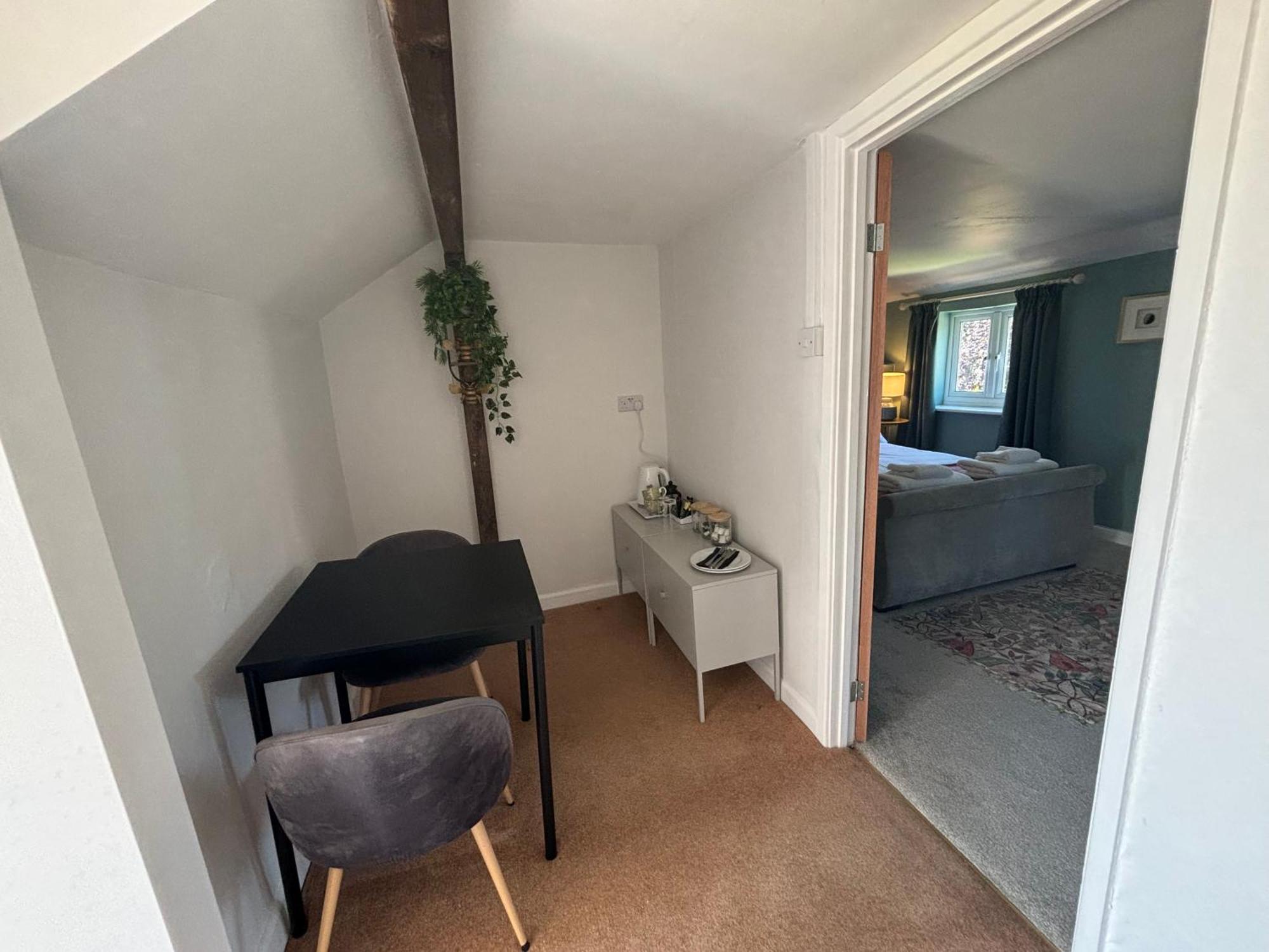 The Olive Tree Bistro Hotell Fakenham Exteriör bild